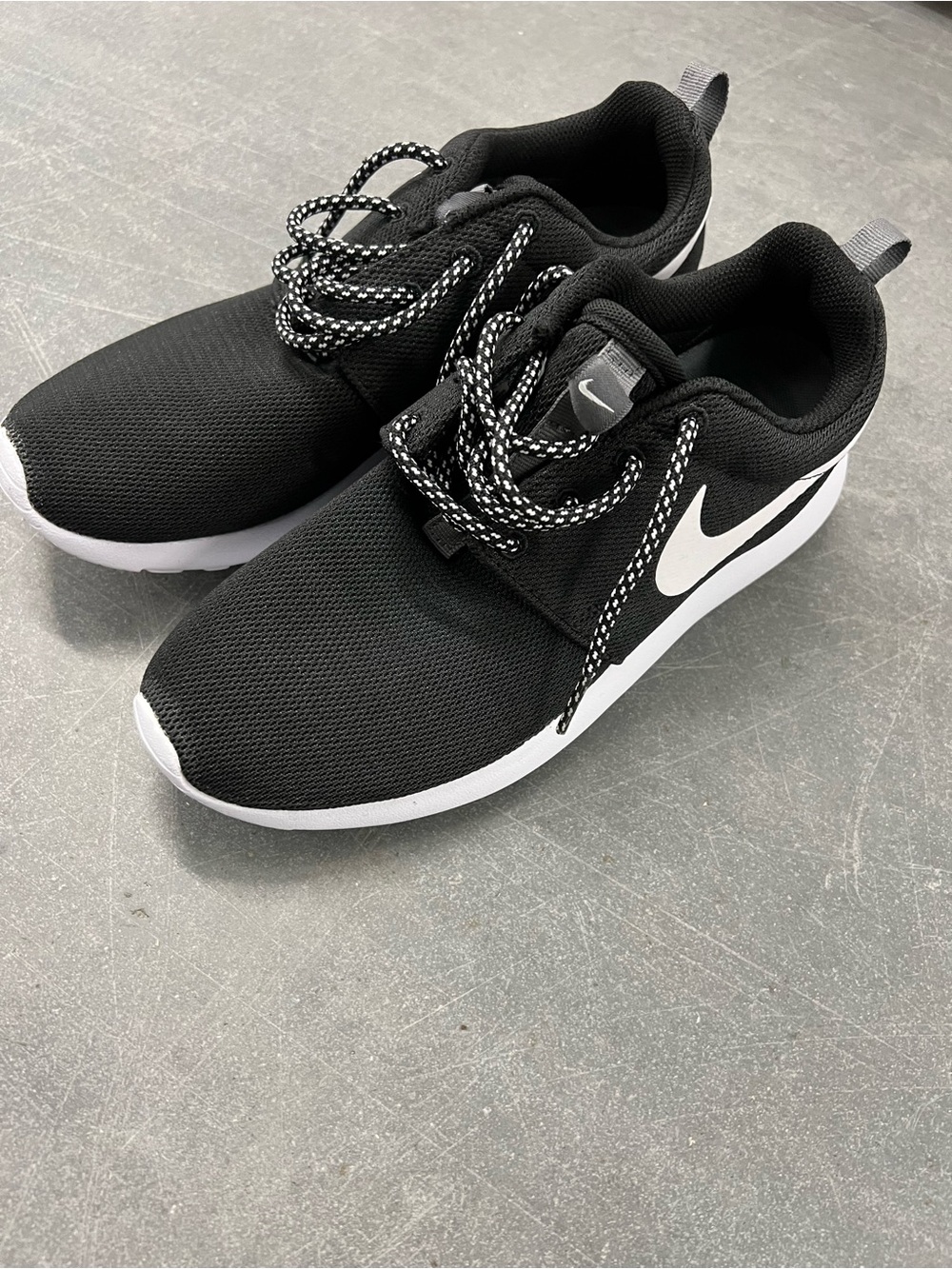 Nike Roshes! NWOT!